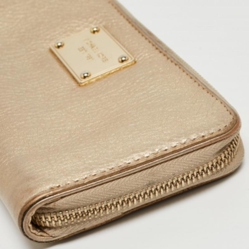 Michael Kors Gold Leder Jet Set Zip Around Continental Brieftasche mit Reißverschluss im Angebot 3