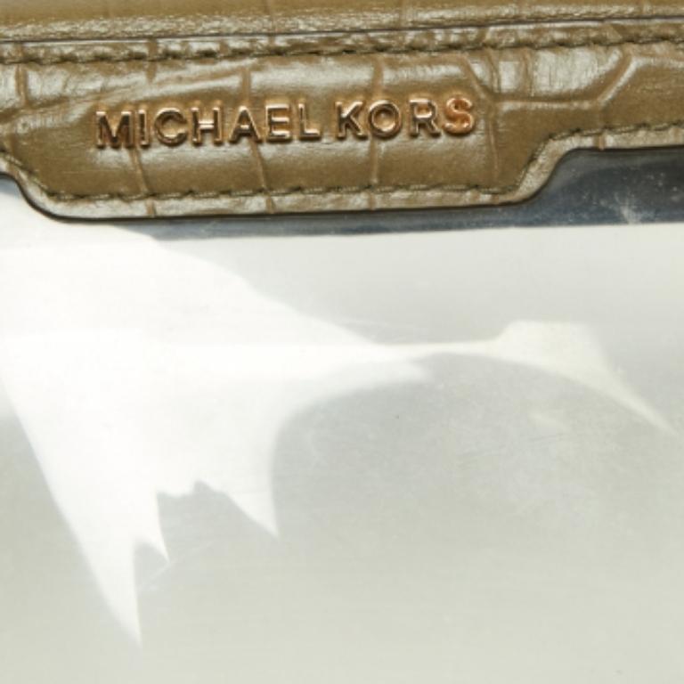 Michael Kors Grün  Ginny Crossbody-Tasche mit PVC- und Kroko-Prägung im Zustand „Gut“ im Angebot in Dubai, Al Qouz 2