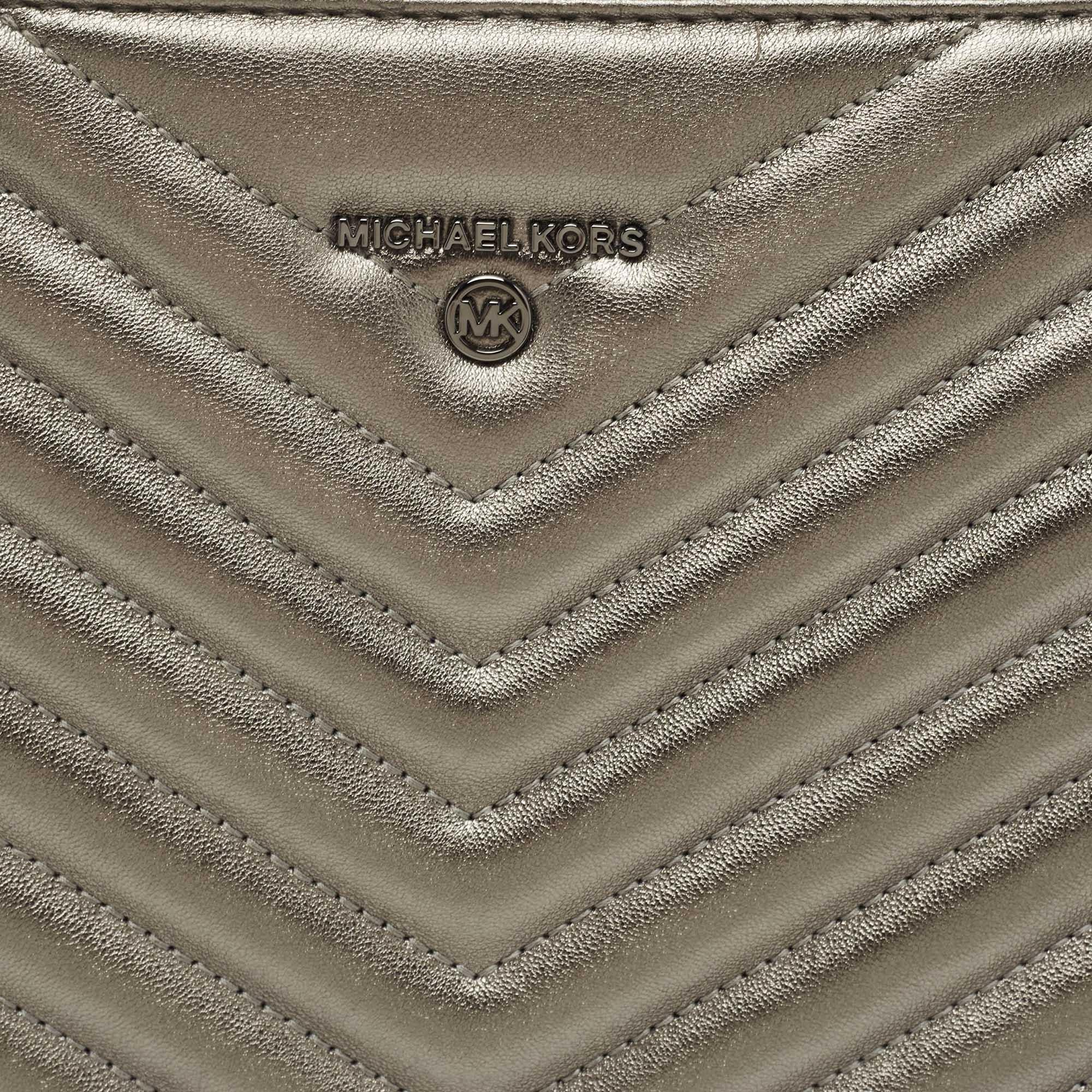 Michael Kors - Pochette Jet Set extra large en cuir matelassé gris Pour femmes en vente