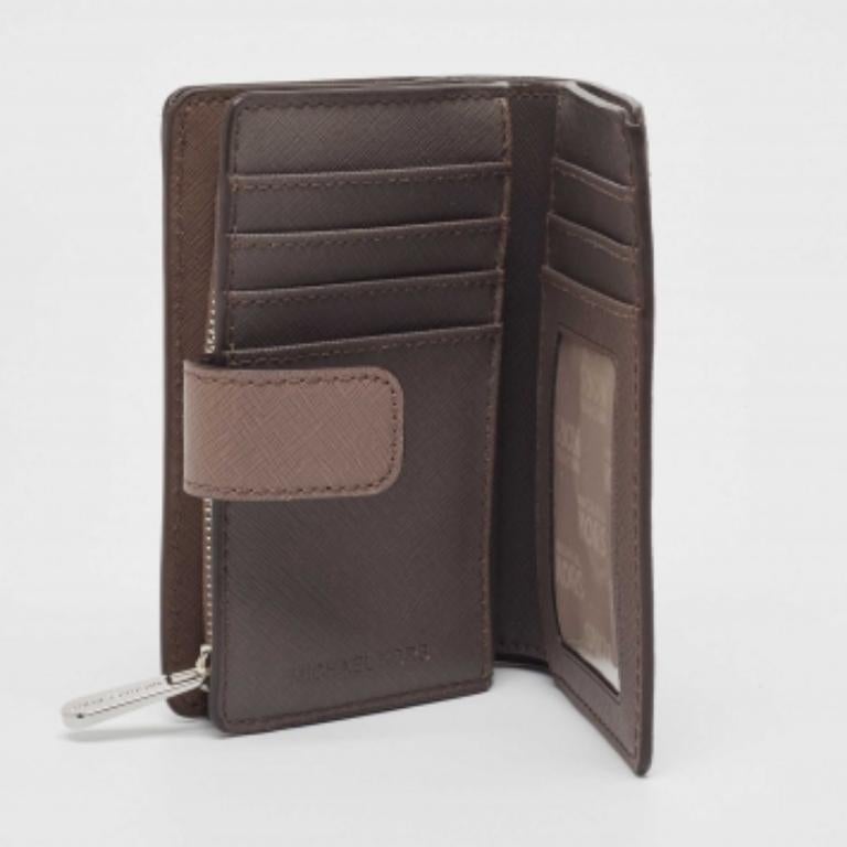 De las mujeres Michael Kors Cartera compacta francesa de piel saffiano gris en venta