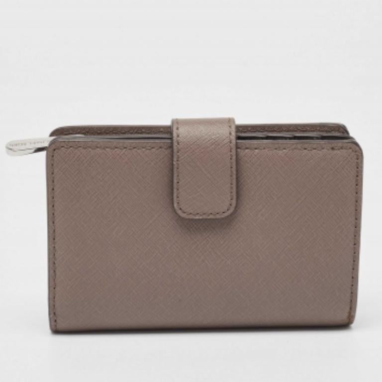 Michael Kors Cartera compacta francesa de piel saffiano gris en venta 3