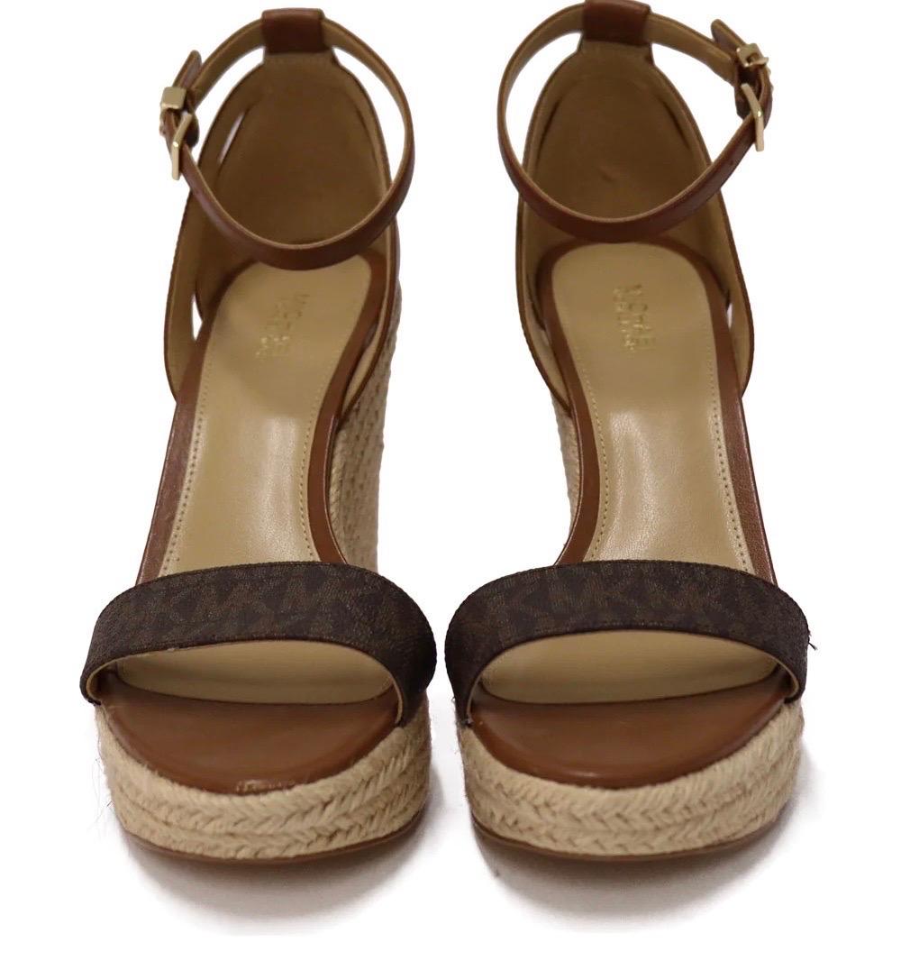 Michael Kors Kimberly Logo and Leather Wedge Sandal Size US 7.5 In New Condition In Amman, JO