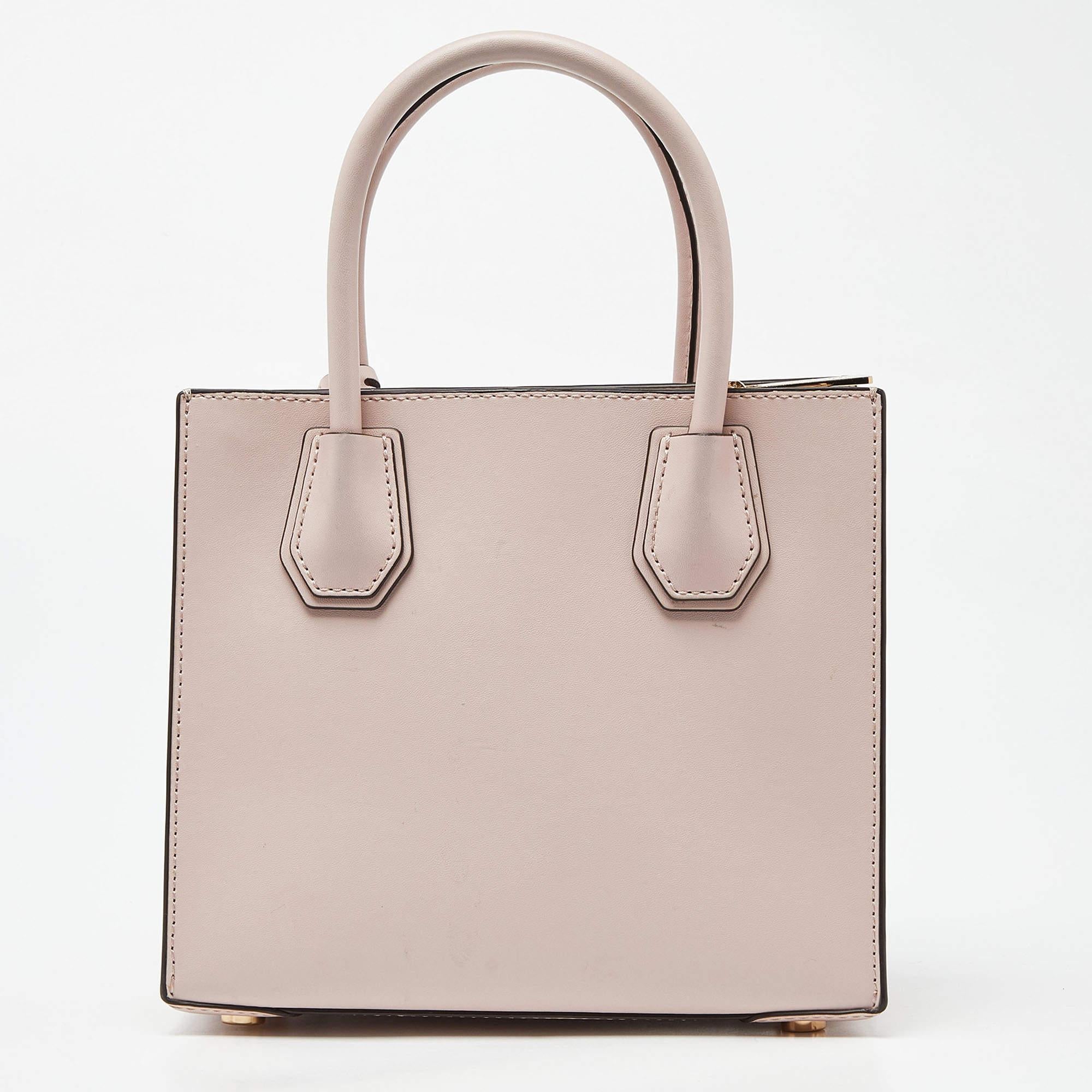 Michael Kors - Fourre-tout Mercer en cuir et daim rose clair Bon état à Dubai, Al Qouz 2
