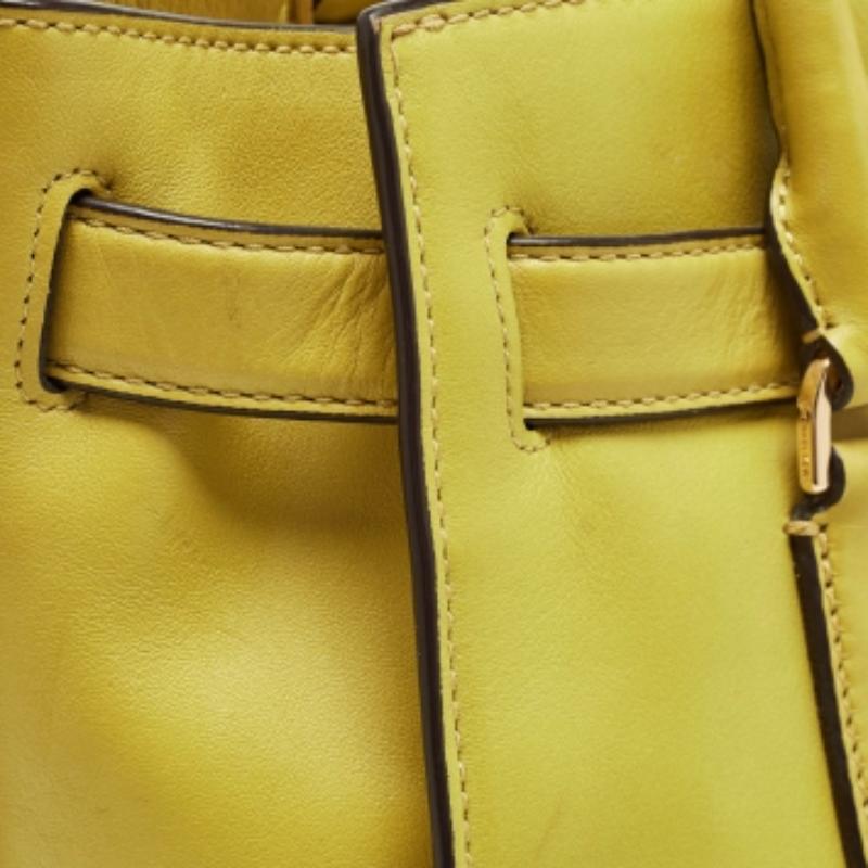 Michael Kors Tote Hamilton de piel verde lima en venta 6