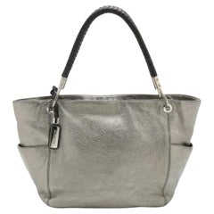 Michael Kors Metallic Silber/Schwarze Skorpio Tote aus Leder Skorpio