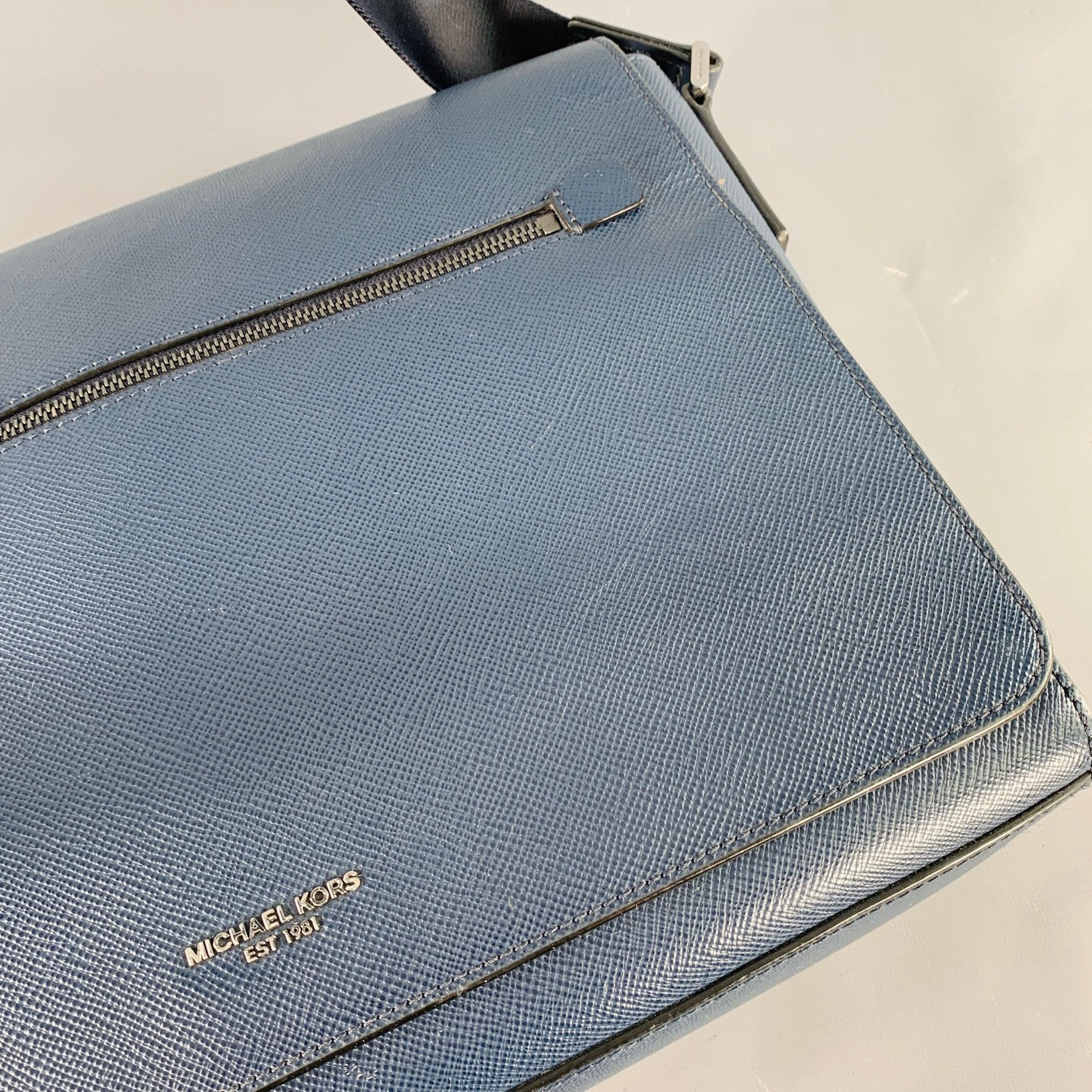 Michael Kors - Borsa messenger in pelle saffiano blu scuro in vendita 3