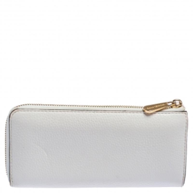 Michael Kors Off-White Leder Zip Continental Brieftasche im Zustand „Gut“ in Dubai, Al Qouz 2