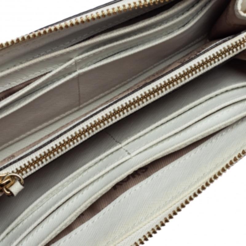 Michael Kors Off-White Leder Zip Continental Brieftasche 4