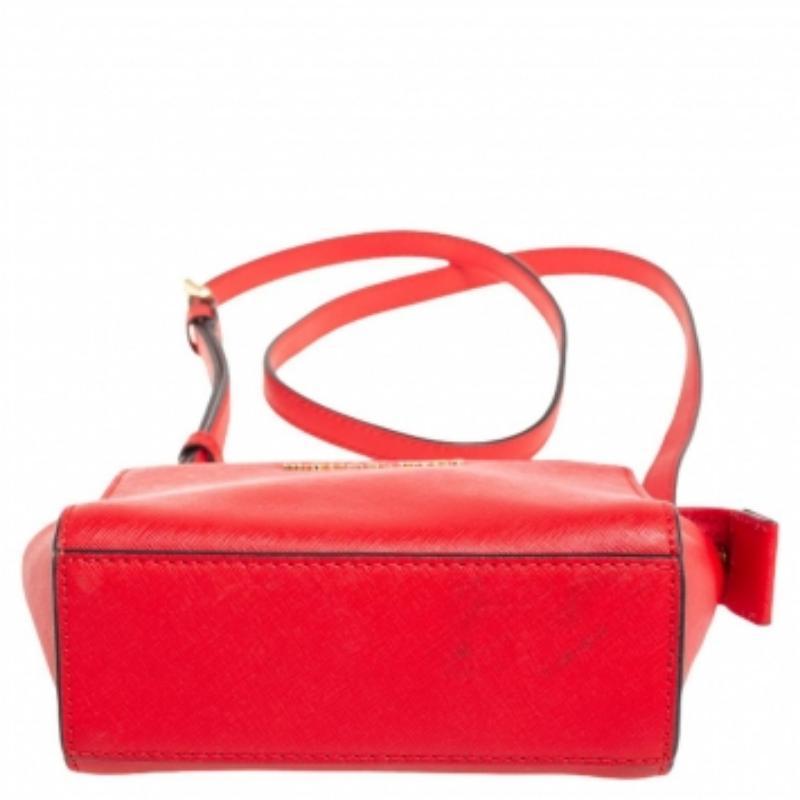 Michael Kors Orange Saffiano Leather Mini Selma Crossbody Bag In Fair Condition For Sale In Dubai, Al Qouz 2