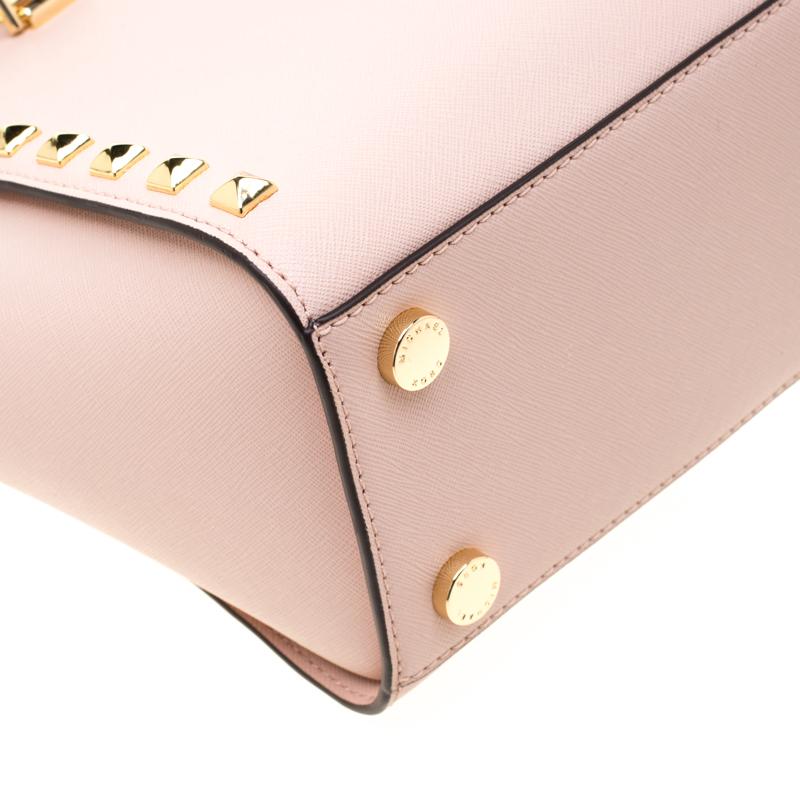 Michael Kors - Sac cabas Selma clouté en cuir rose pâle 1