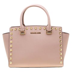 Michael Kors - Sac cabas Selma clouté en cuir rose pâle