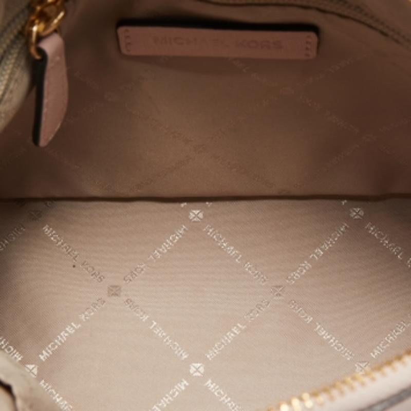 Michael Kors sac à bandoulière emmy en cuir rose en vente 3