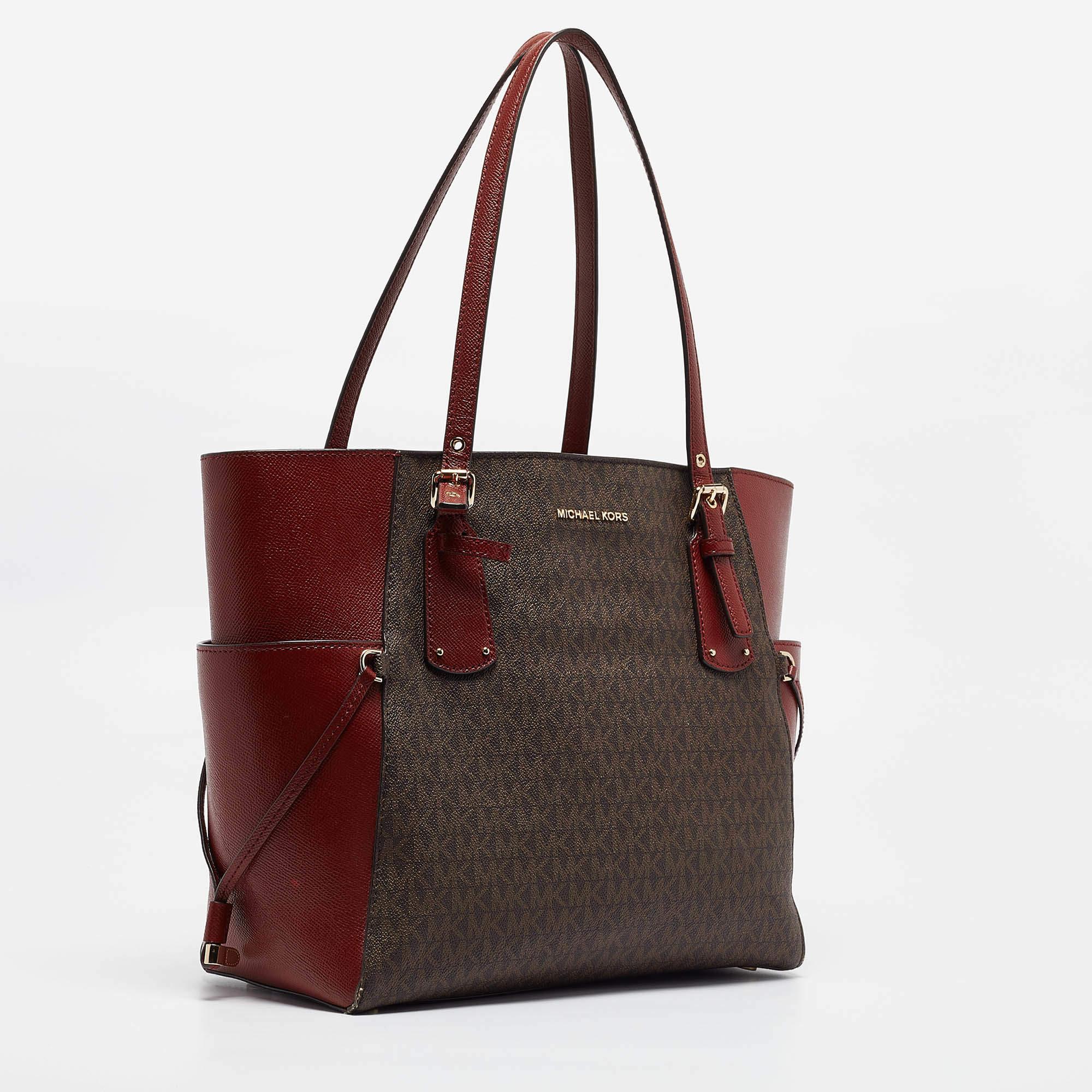 Bolso Voyager Este-Oeste de Michael Kors en lona revestida y piel, rojo/marrón y con firma Negro