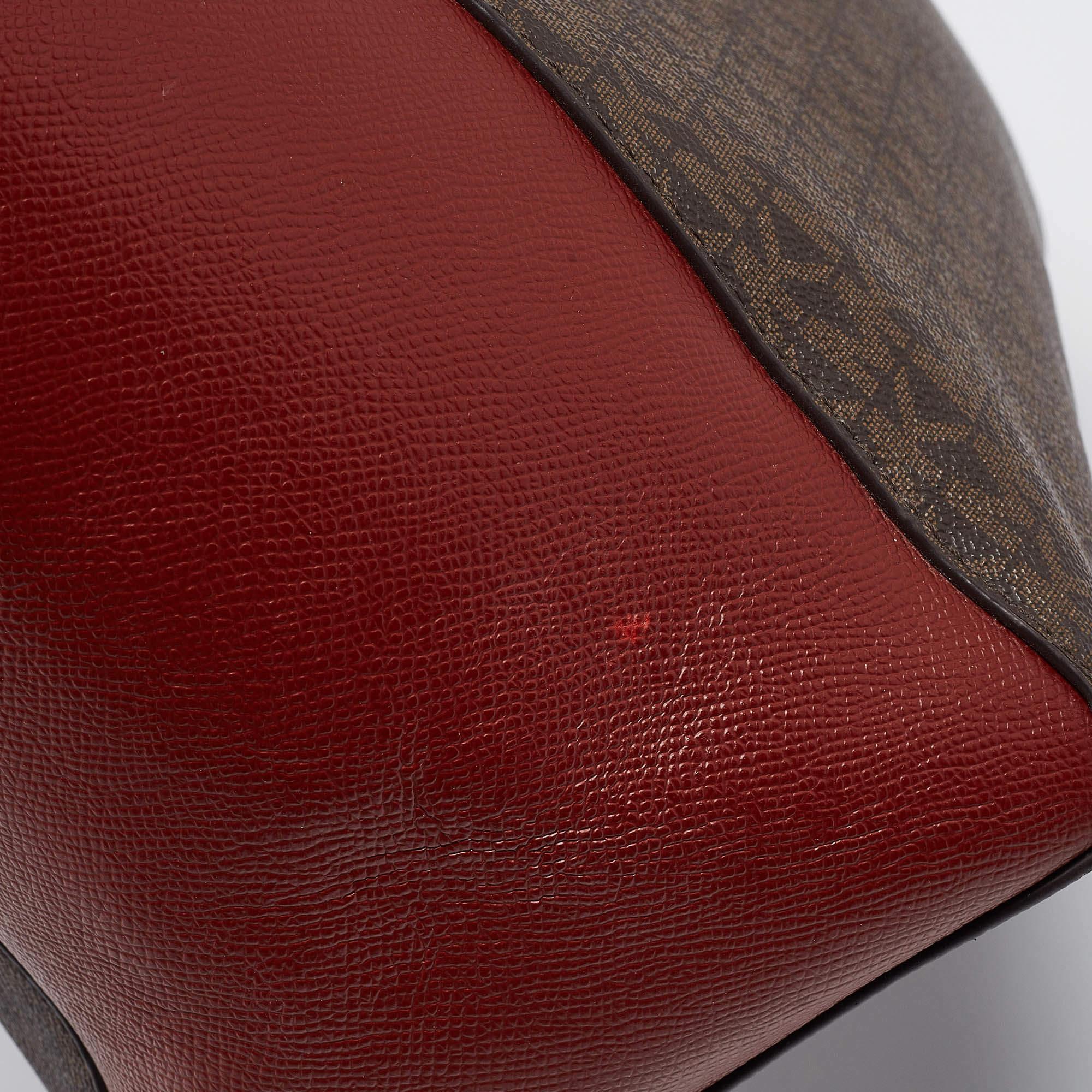 Bolso Voyager Este-Oeste de Michael Kors en lona revestida y piel, rojo/marrón y con firma 1