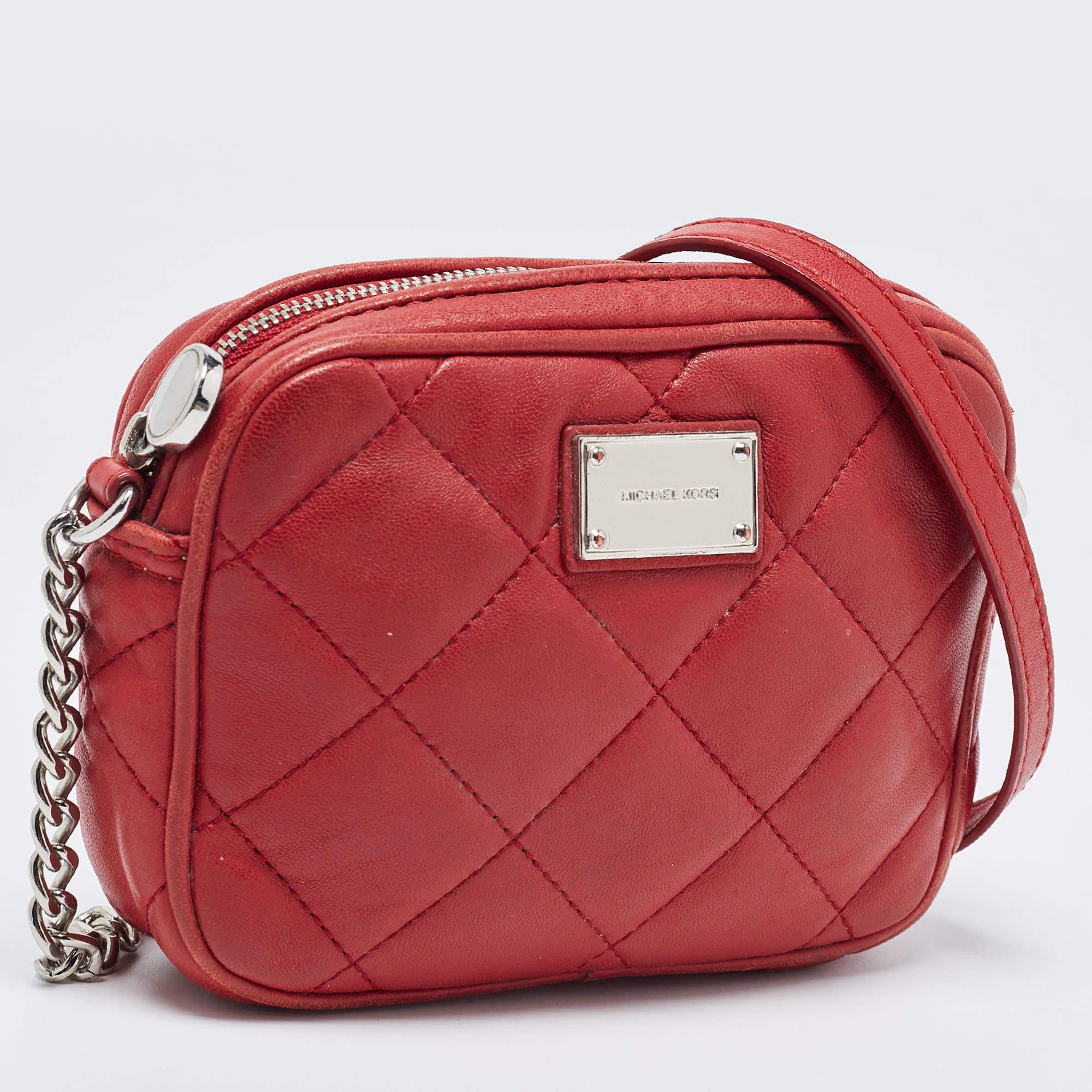 Michael Kors Red Quilted Leather Camera Shoulder Bag In Fair Condition For Sale In Dubai, Al Qouz 2