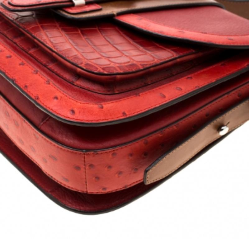 Michael Kors Bolso Gia en piel grabada de cocodrilo y avestruz rojo y marrón en venta 3