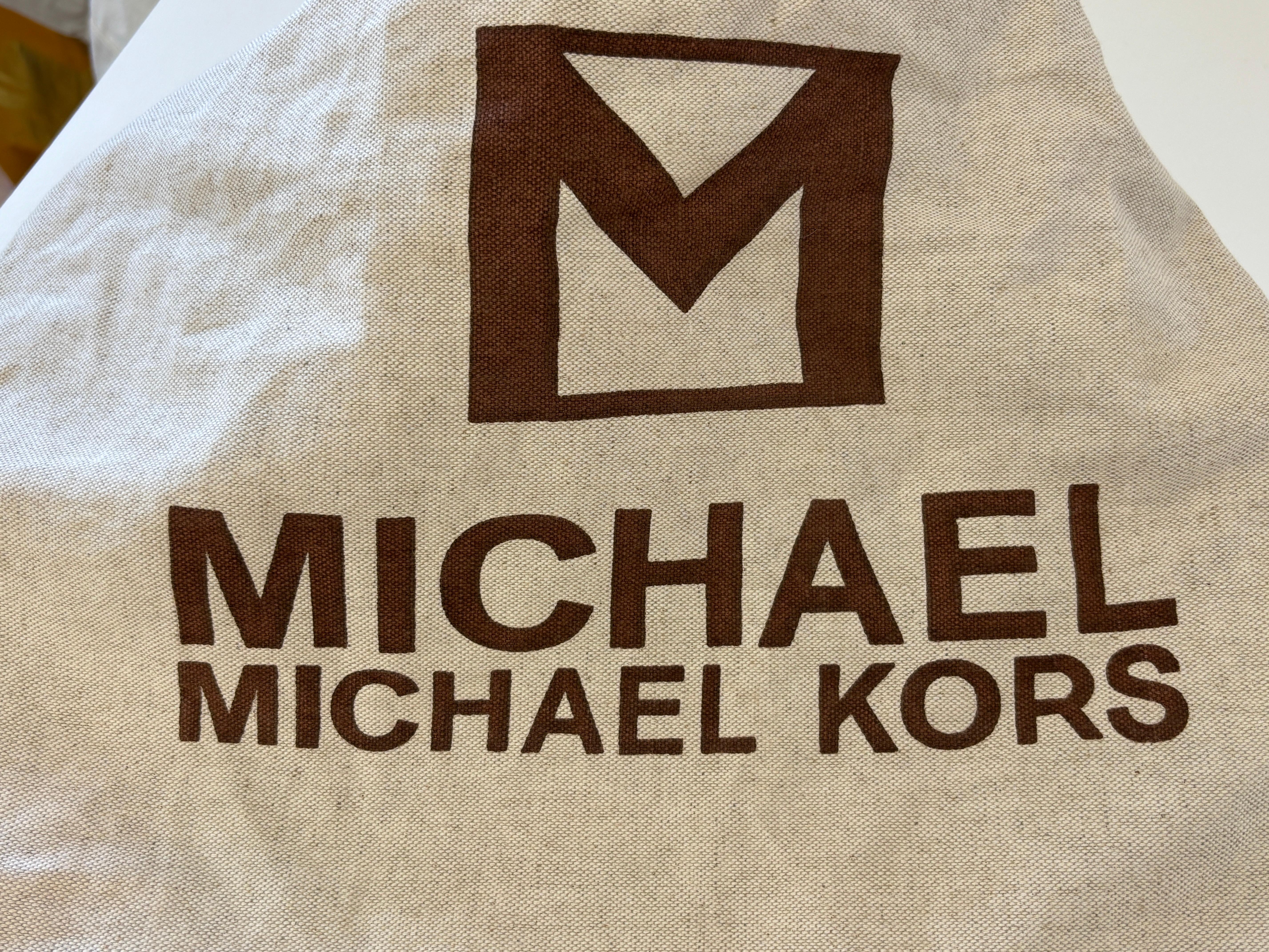 Michael Kors Satchel Gold Pebbled Leather Hobo Bag For Sale 3