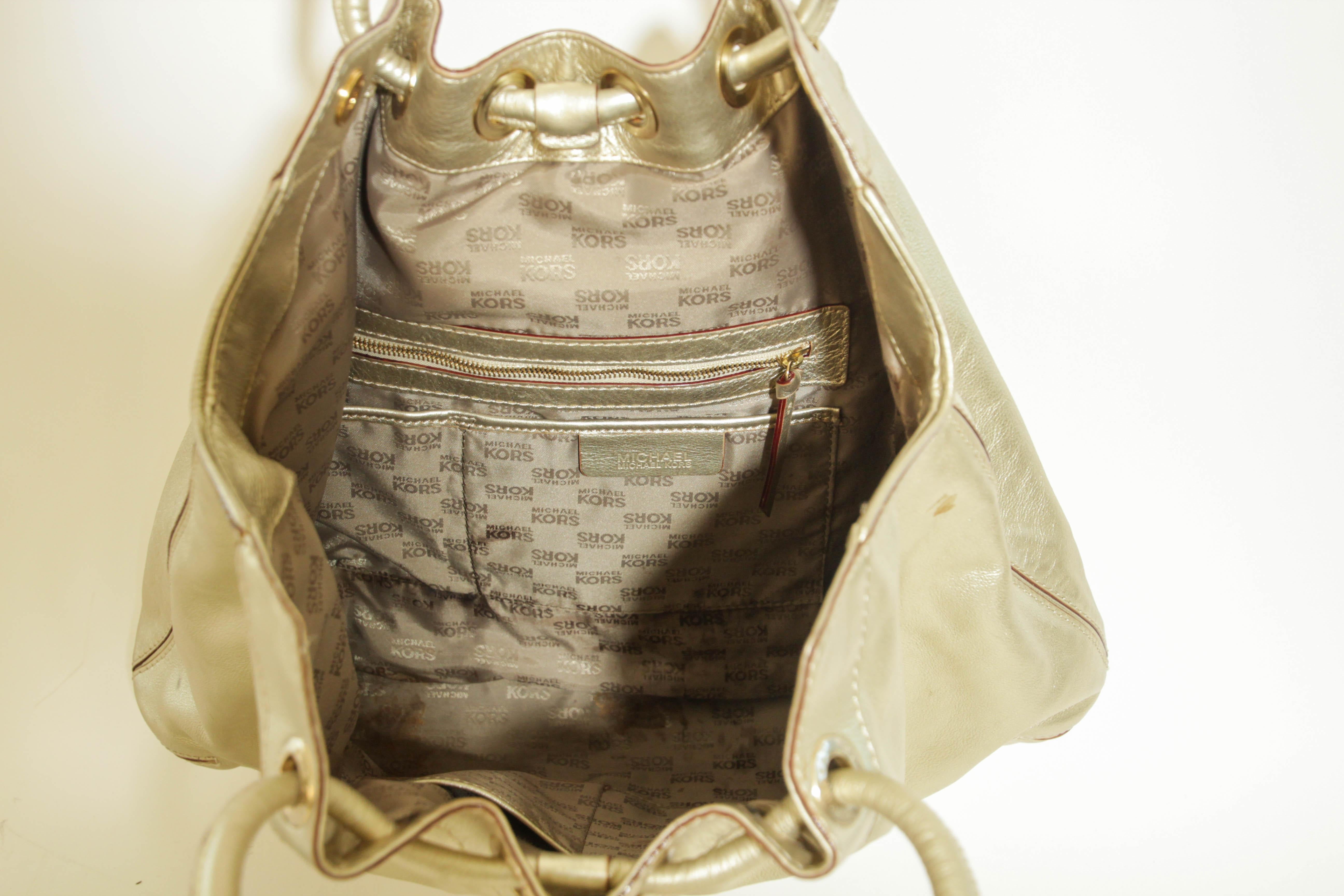 Michael Kors Satchel Pebbled Gold Leather Hobo Bag In Good Condition For Sale In North Hollywood, CA