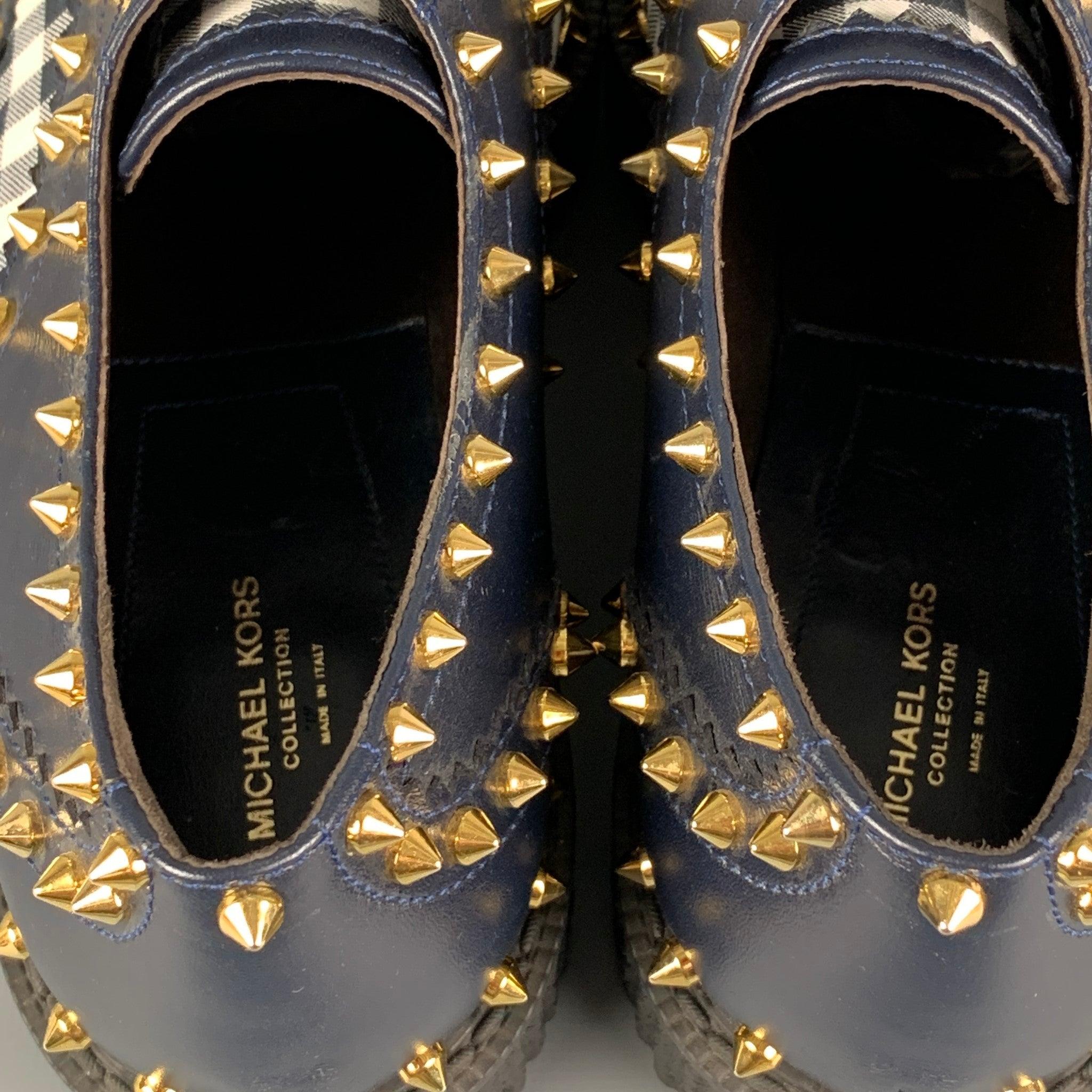 MICHAEL KORS Size 11 Navy White Leather Studded Platform Shoes For Sale 2