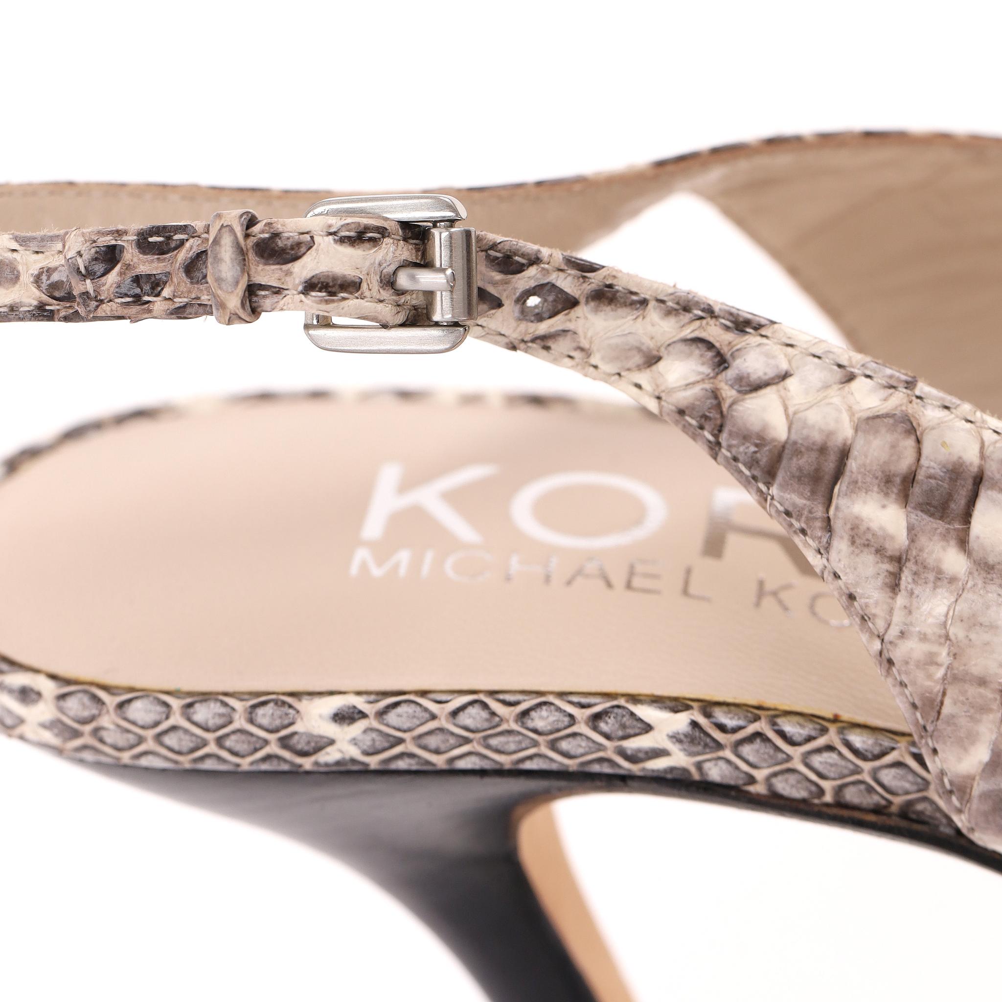 Michael Kors - Décolleté in pelle con serpente in rilievo in vendita 1