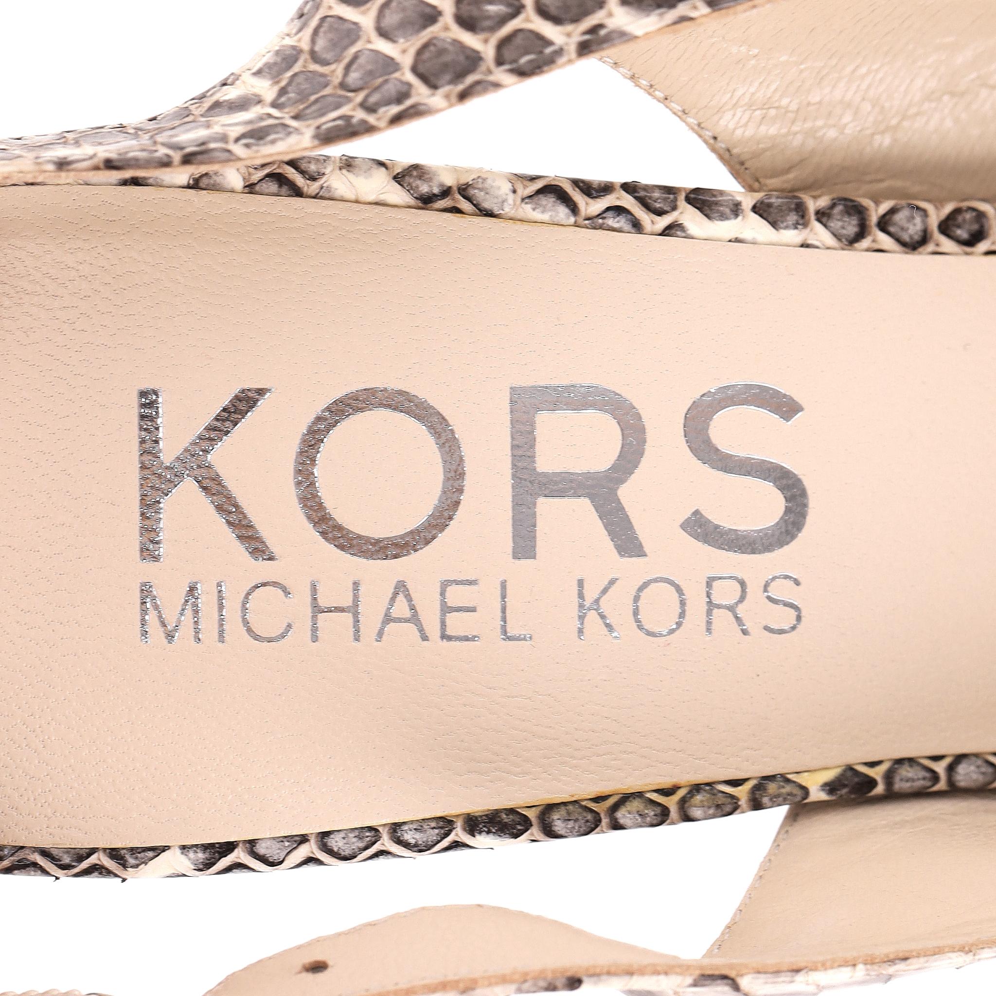 Michael Kors - Décolleté in pelle con serpente in rilievo in vendita 2