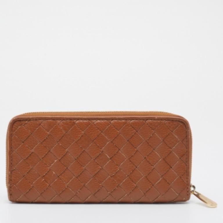 Michael Kors Portefeuille zippé en cuir fauve Bon état - En vente à Dubai, Al Qouz 2