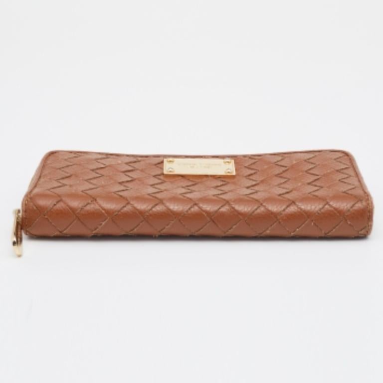 Michael Kors Portefeuille zippé en cuir fauve en vente 3