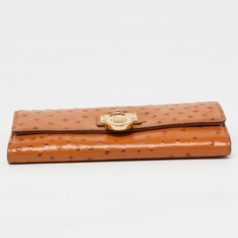 Michael Kors Tan Ostrich Embossed Leather Flap Continental Wallet In Good Condition For Sale In Dubai, Al Qouz 2