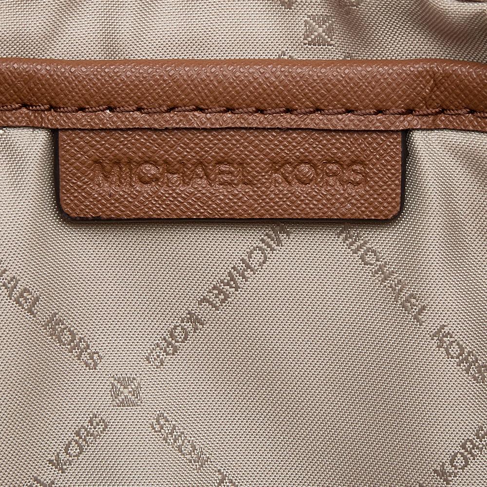 Gray Michael Kors White/Brown Signature Coated Canvas Large Jet Set Crossbody Bag