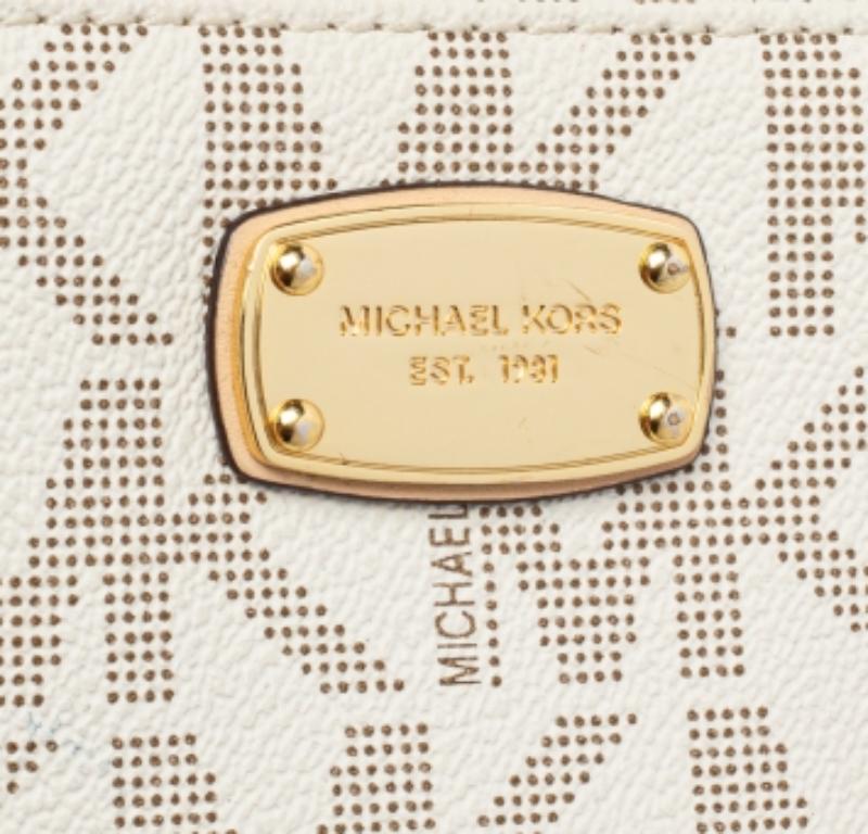 Michael Kors White Signature Coated Canvas Zip Around Compact Wallet For Sale 3