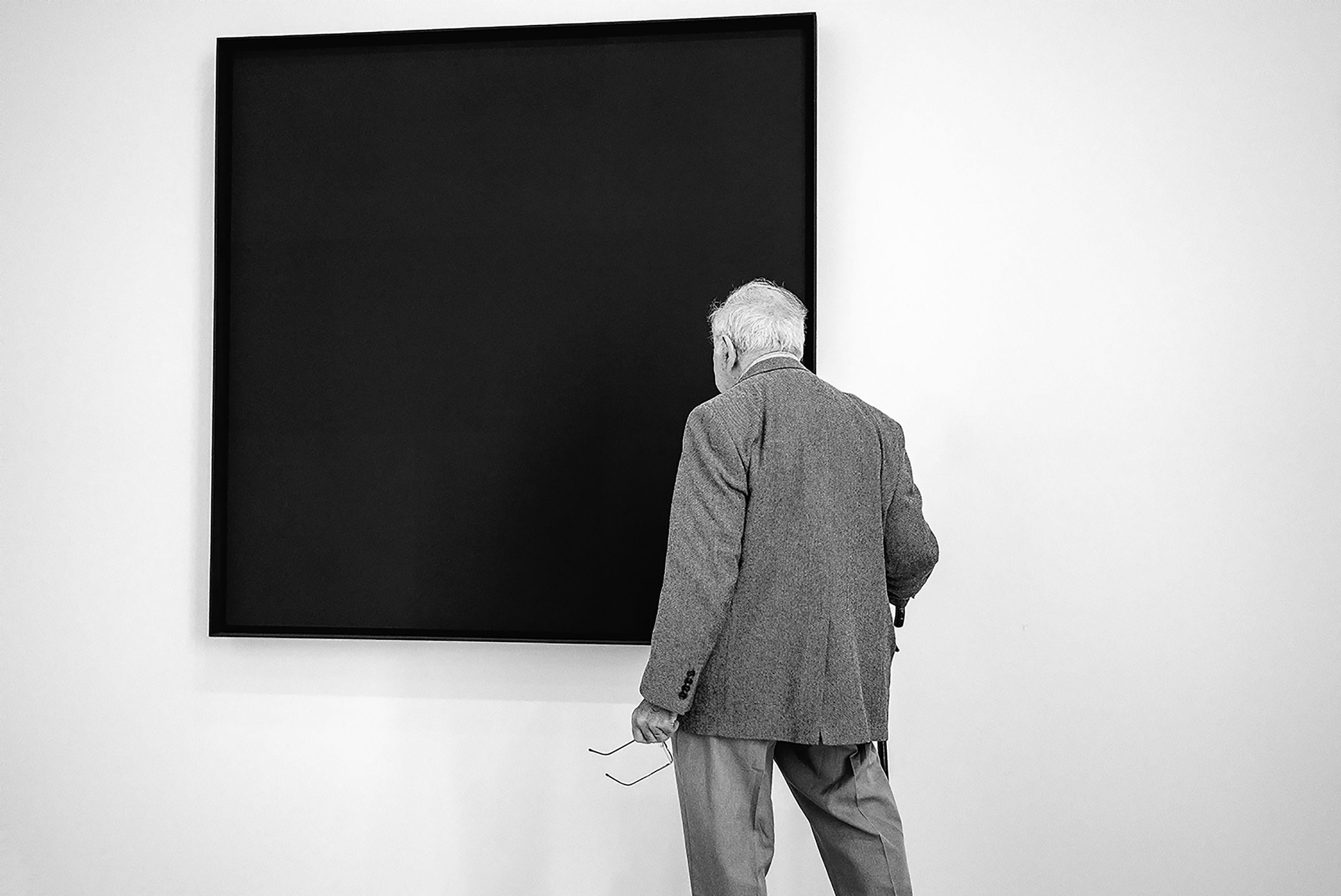 Michael Lange Black and White Photograph – The Connoisseur, Fotografie, Archiv-Tintenstrahl