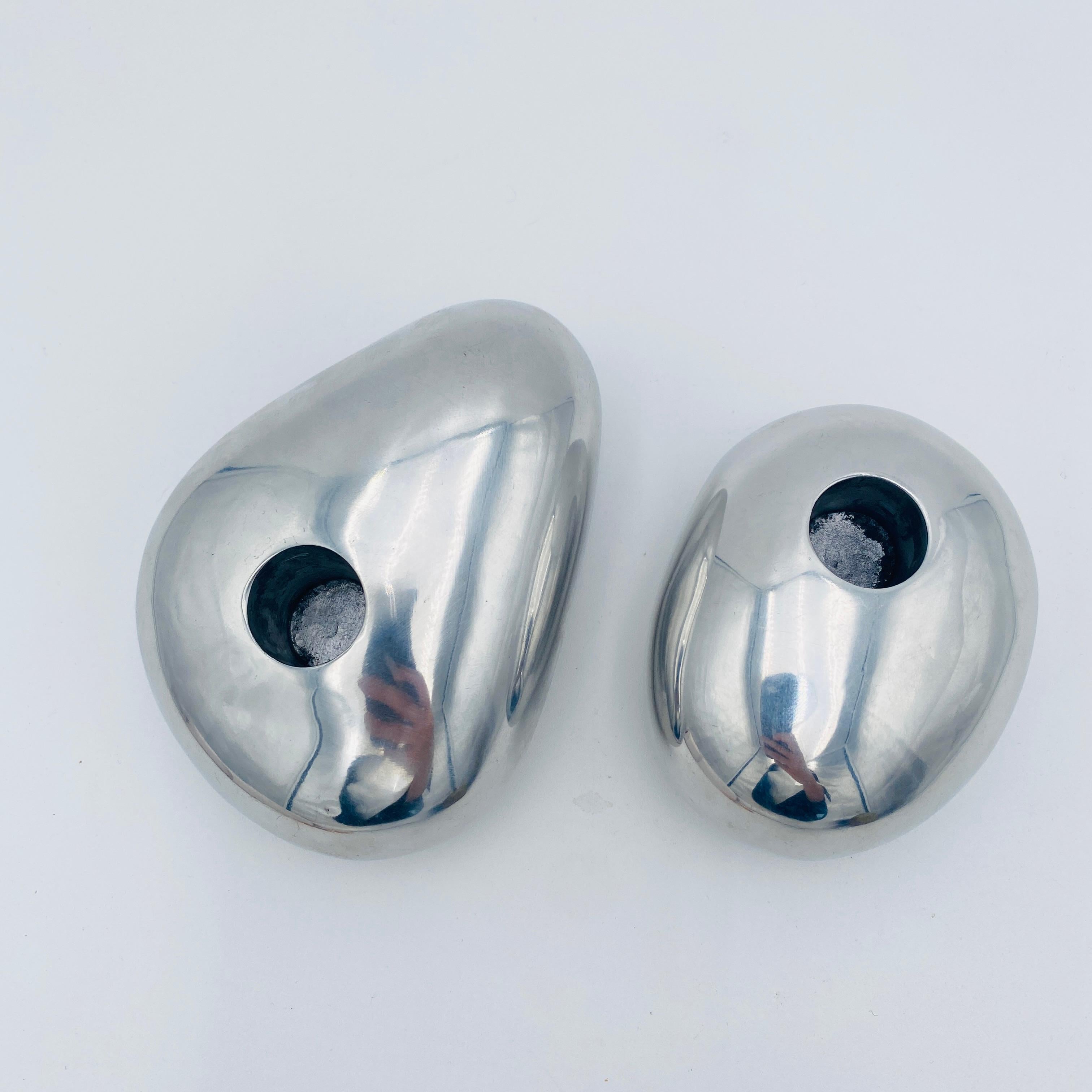 Michael Lax Design Grainware Metaal Post Modern Candlesticks c.1990 In Good Condition For Sale In San Juan Capistrano, CA