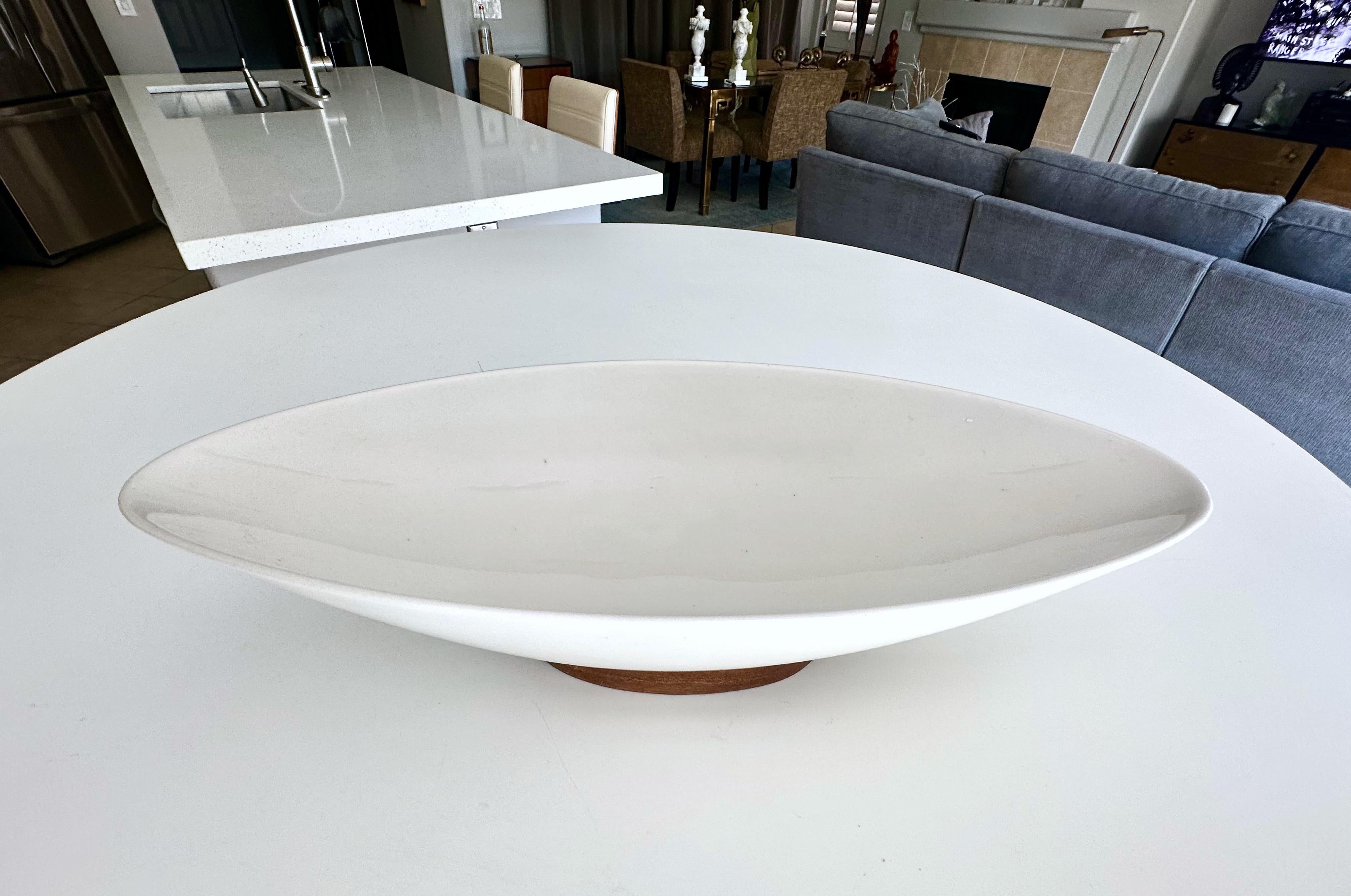 Michael Lax Tazón ovalado Hyalyn 