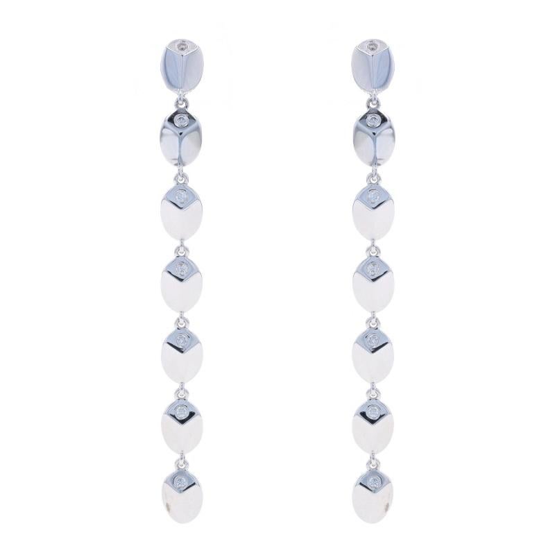 Marchio: Michael M. I.
Design:  Intagliare la goccia

Contenuto del metallo: Oro bianco 14k

Informazioni su A. Stone

Diamanti naturali
Carati: .11ctw
Taglio: Rotondo brillante
Colore: G - H
Chiarezza: SI

Carati totali: 0,11ctw

Stile: