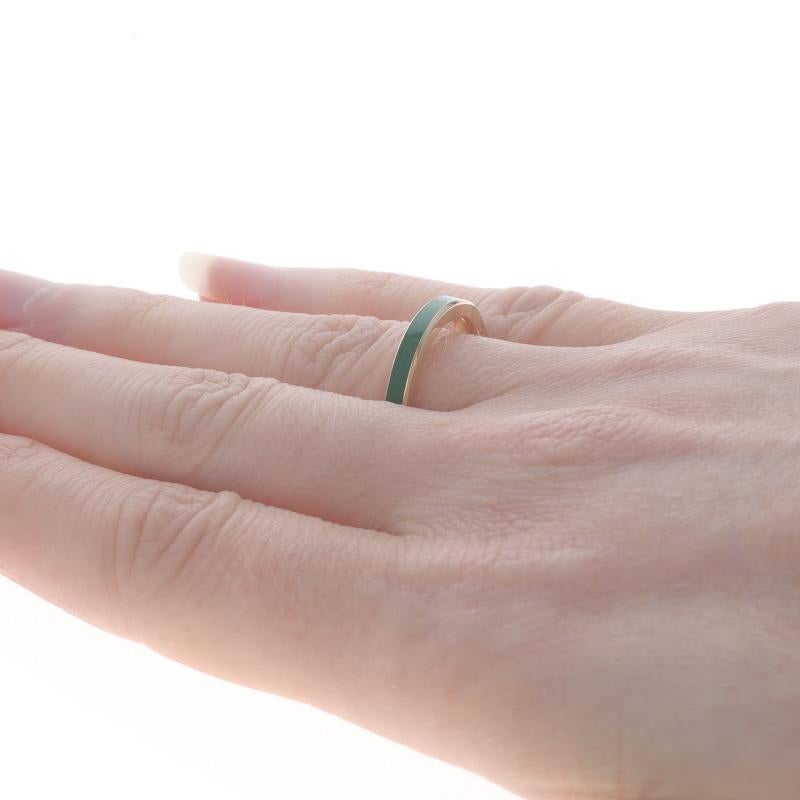 Michael M, bague empilable à rayures en or jaune 14 carats et émail vert chroma, taille 6 1/2 en vente 1