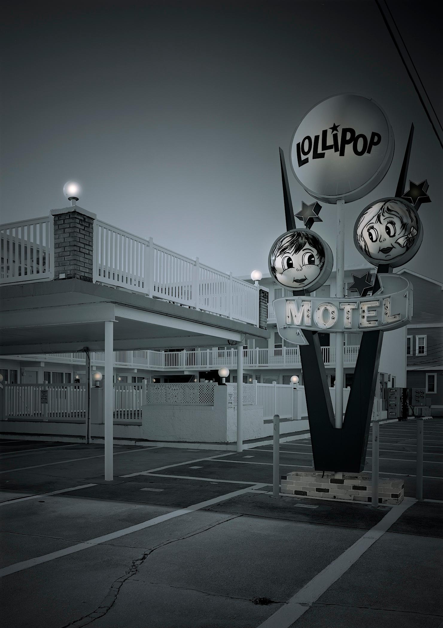 Michael Massaia – Lollipop Motel, Fotografie 2019, gedruckt nach