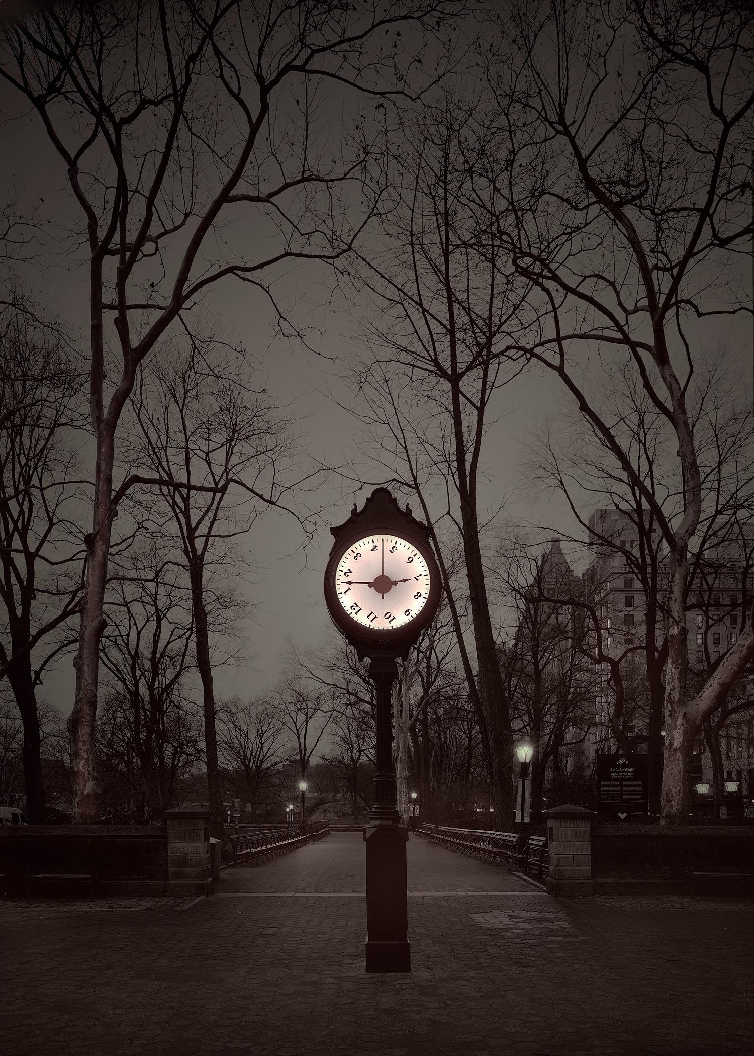 Michael Massaia - Installazione Lost-Clock, Fotografia 2016, Stampato Dopo