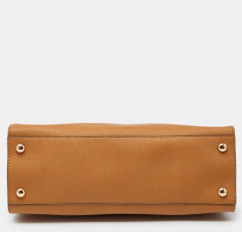 MICHAEL Michael Kors Bolso Hamilton Este/Oeste de piel beige en Bueno estado para la venta en Dubai, Al Qouz 2