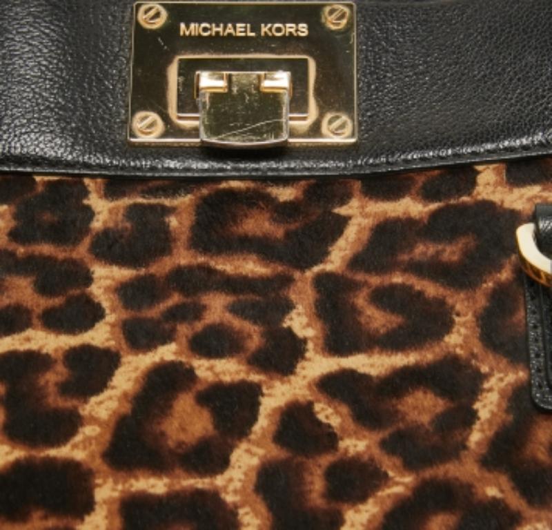 Michael Kors - Tote Astrid in pelle e pelliccia di vitello con stampa leopardo nero/marrone in vendita 1