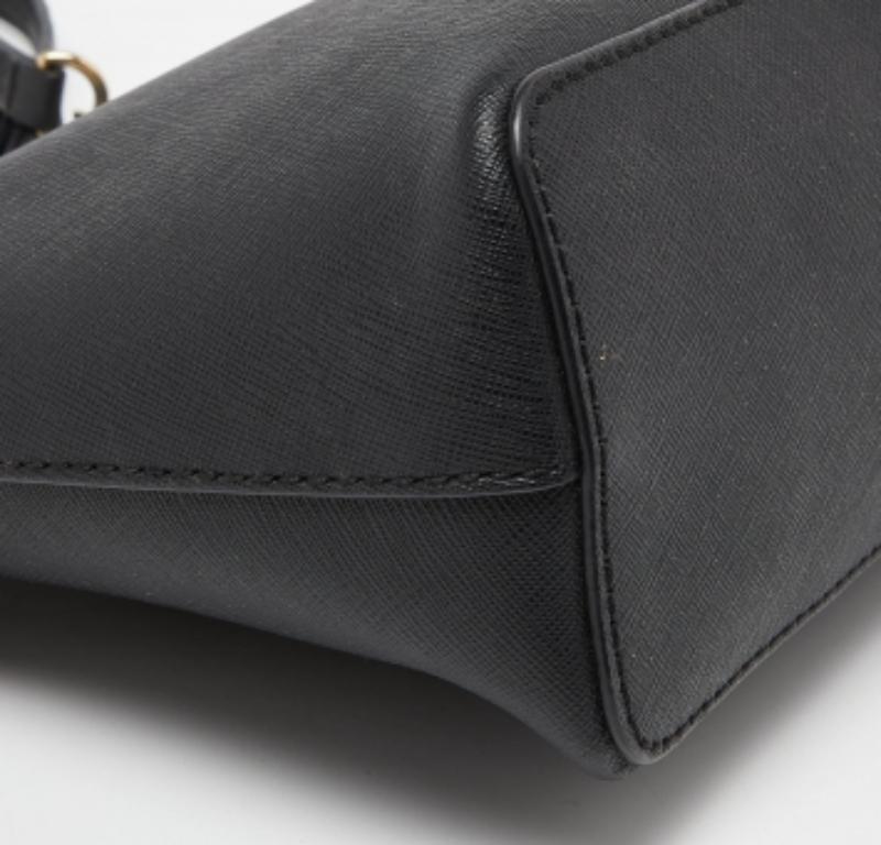 Michael Kors Borsa a tracolla Jet Set in pelle nera in vendita 1