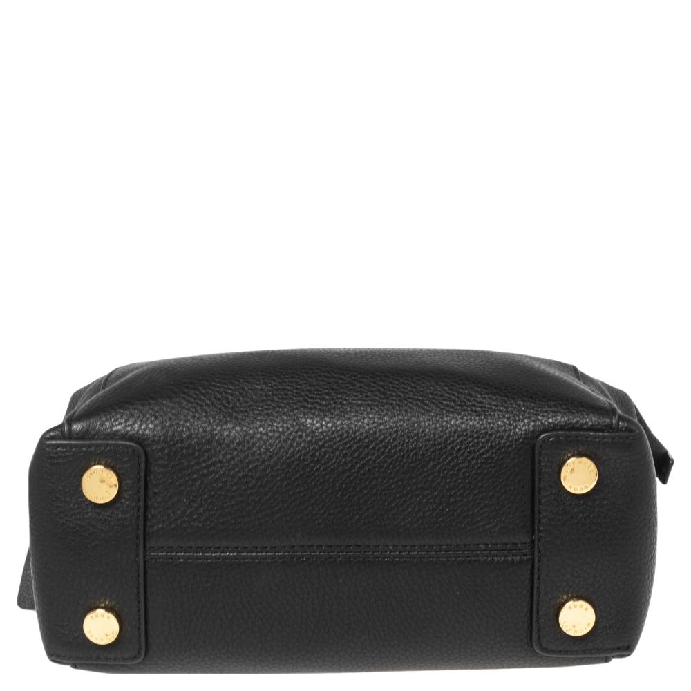 Women's or Men's MICHAEL Michael Kors Black Leather Riley Satchel For Sale