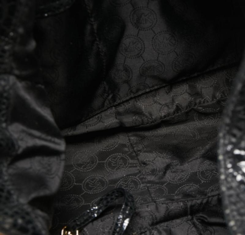 Michael Kors - Hobo Fulton in pelle nera goffrata con pelle di serpente in vendita 2