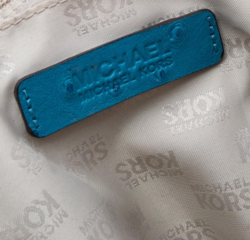 Blu Michael Kors - Tote in pelle goffrata di struzzo blu in vendita