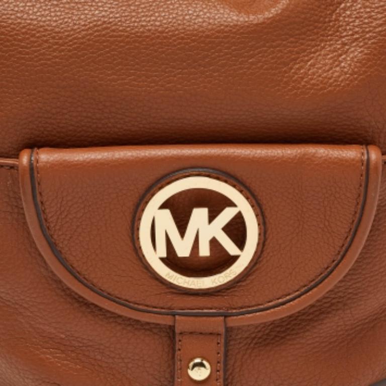 MICHAEL Michael Kors Hobo Fulton de piel marrón en Bueno estado para la venta en Dubai, Al Qouz 2