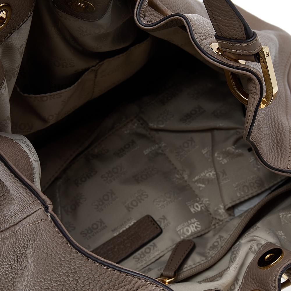 MICHAEL Michael Kors Große Umhängetasche aus braunem Leder mit Kordelzug 2