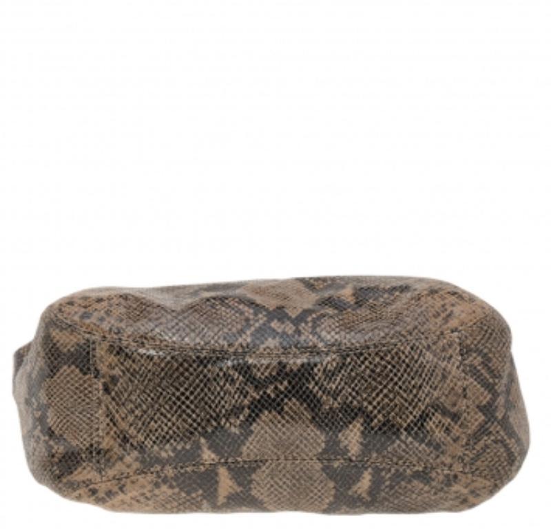 MICHAEL Michael Kors Hobo en cuir gaufré python Brown Bon état - En vente à Dubai, Al Qouz 2
