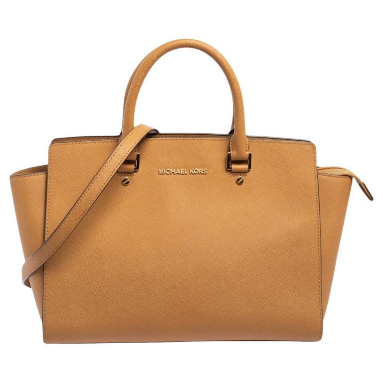 MICHAEL Michael Kors Caramel Brown Leather Large Selma Tote For Sale at  1stDibs