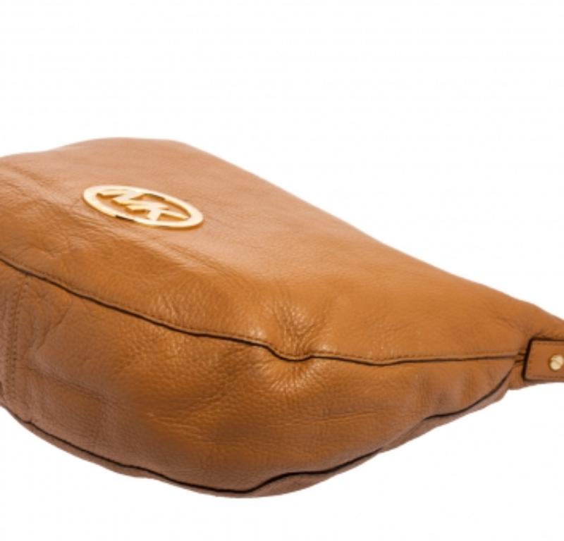 MICHAEL Michael Kors Caramel Brown Leather Logo Zip Hobo For Sale 3