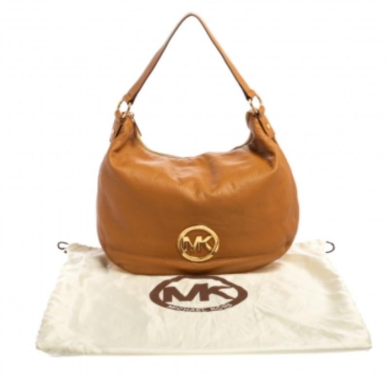 MICHAEL Michael Kors Caramel Brown Leather Logo Zip Hobo For Sale 5