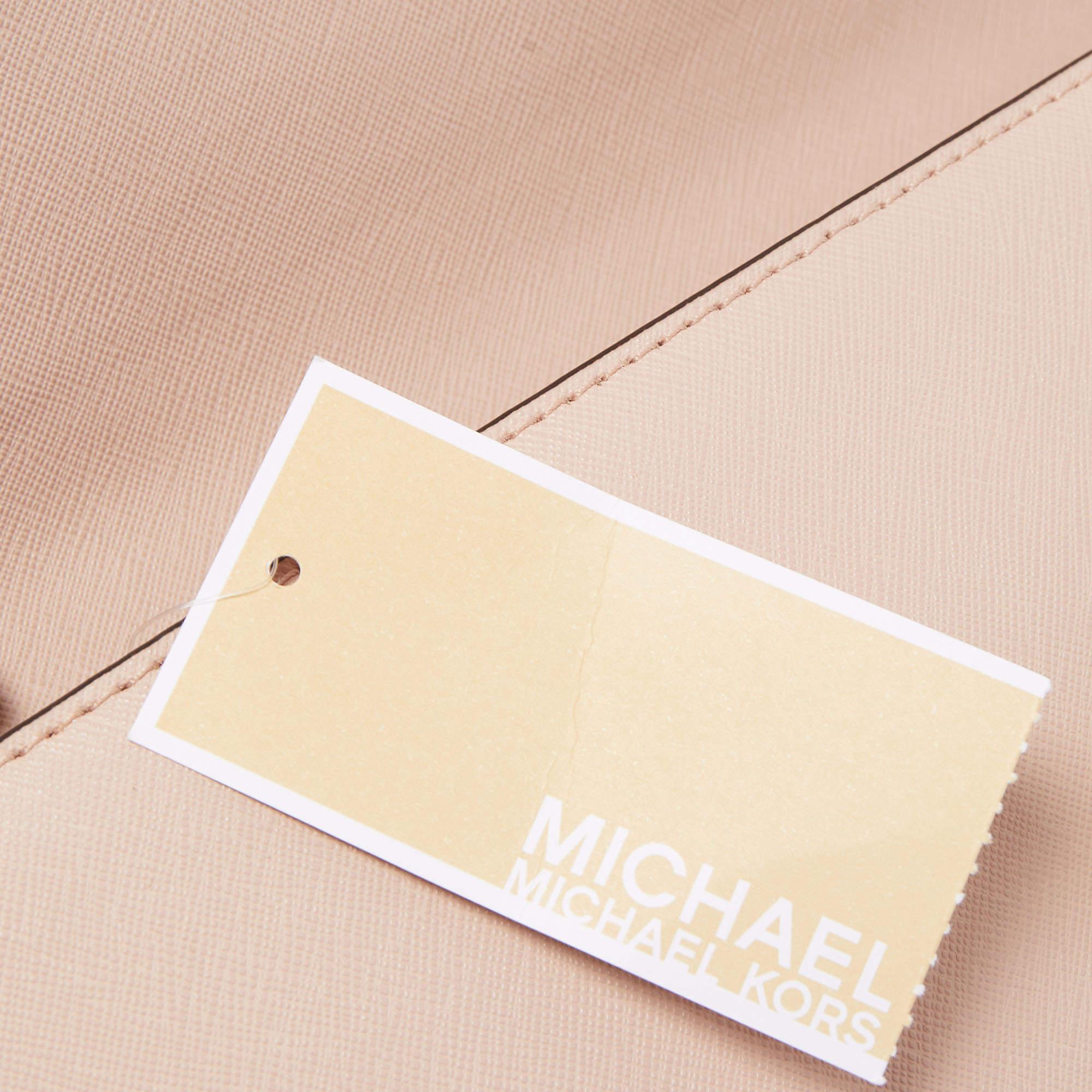 MICHAEL Michael Kors - Pochette de ballet Tina cloutée en cuir rose poussiéreux en vente 3